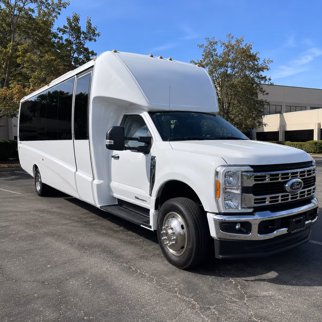 bus rentals for late night concert returns to la mesa and east county