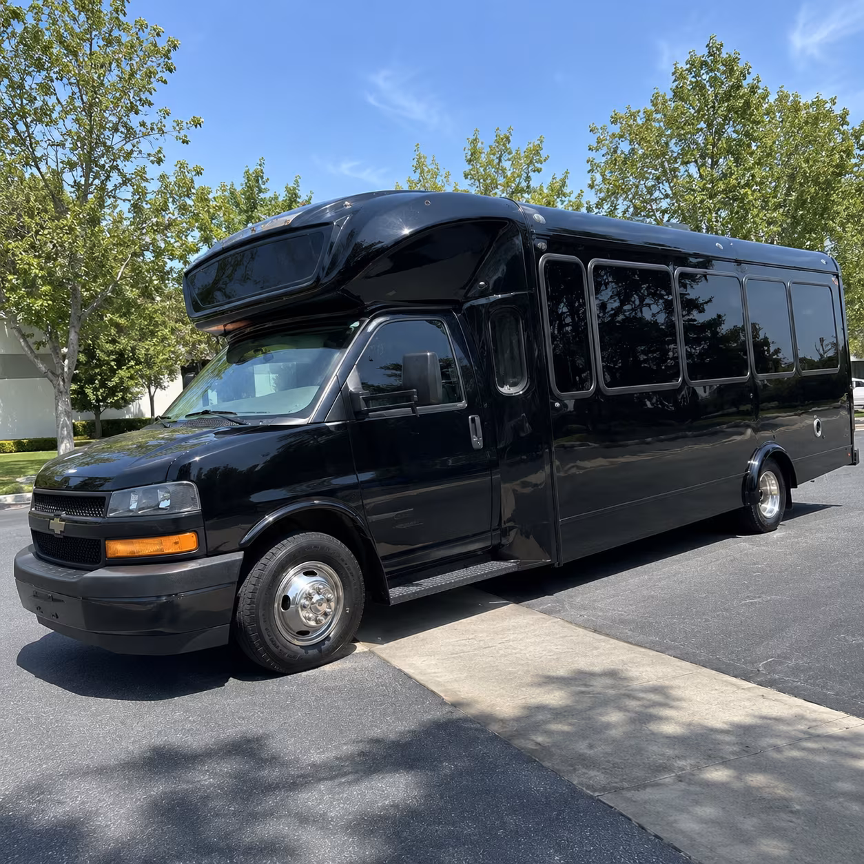 la mesa 15 passenger party bus