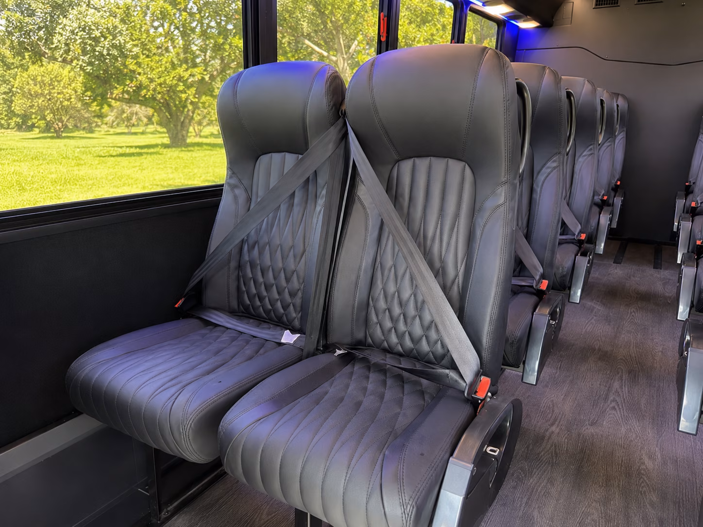 la mesa 20 passenger minibus interior