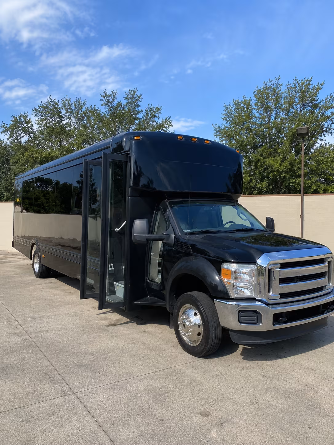 la mesa 20 passenger party bus