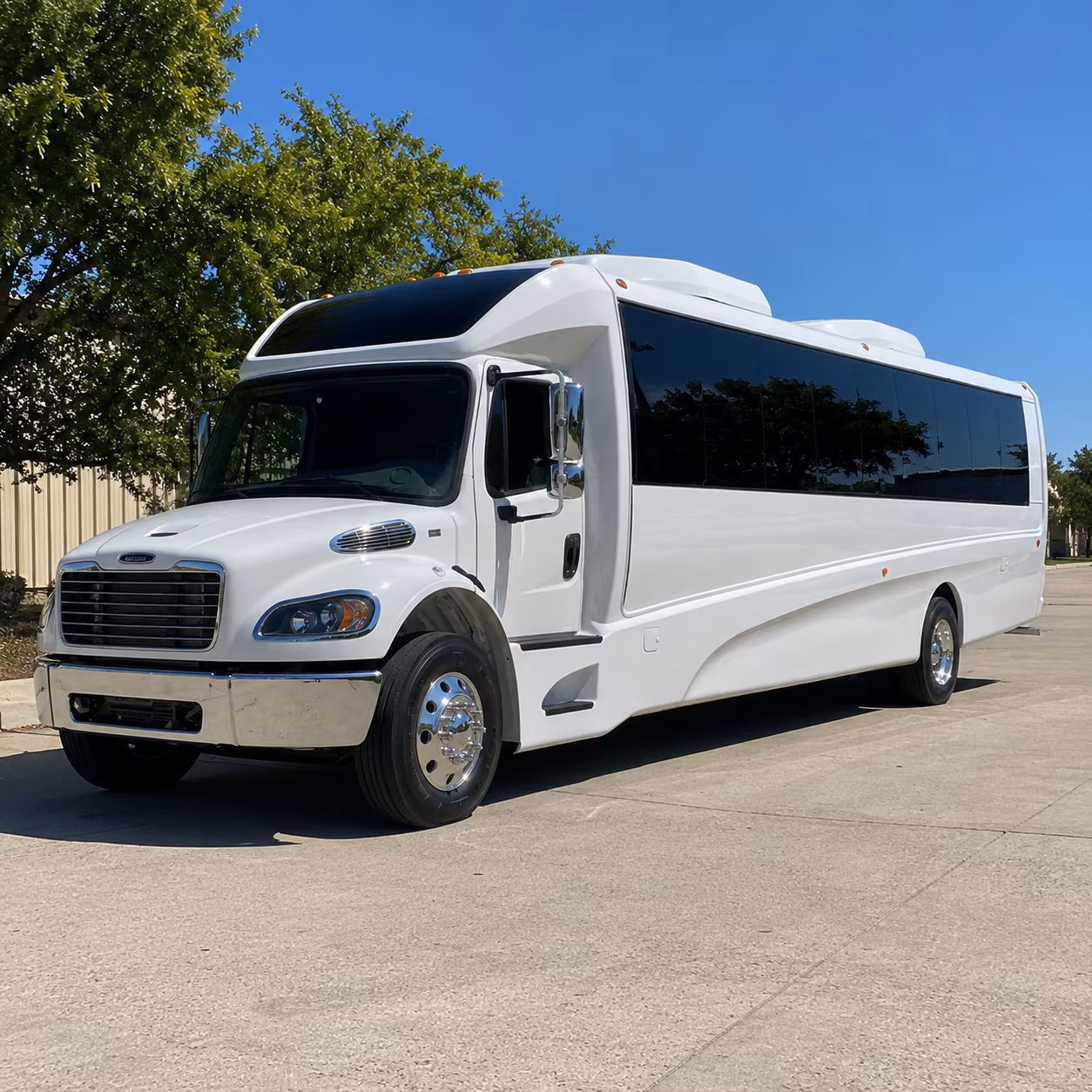 la mesa 35 passenger minibus