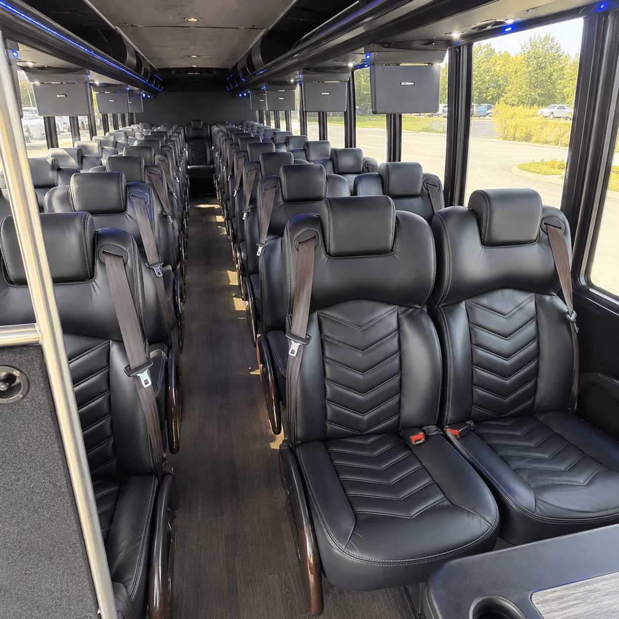 minibus rentals for small group wine tours near la mesa