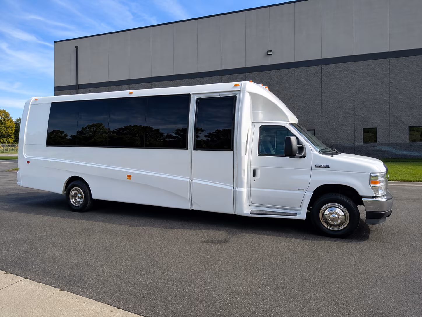 shuttle buses to san diego festivals and multi day music events
